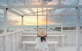 Uminoterrace